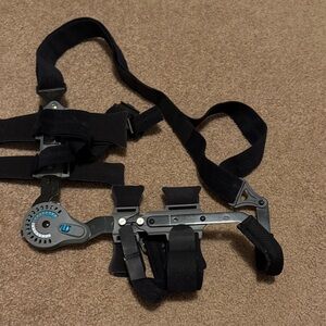 Black Adjustable locking Arm Support Brace